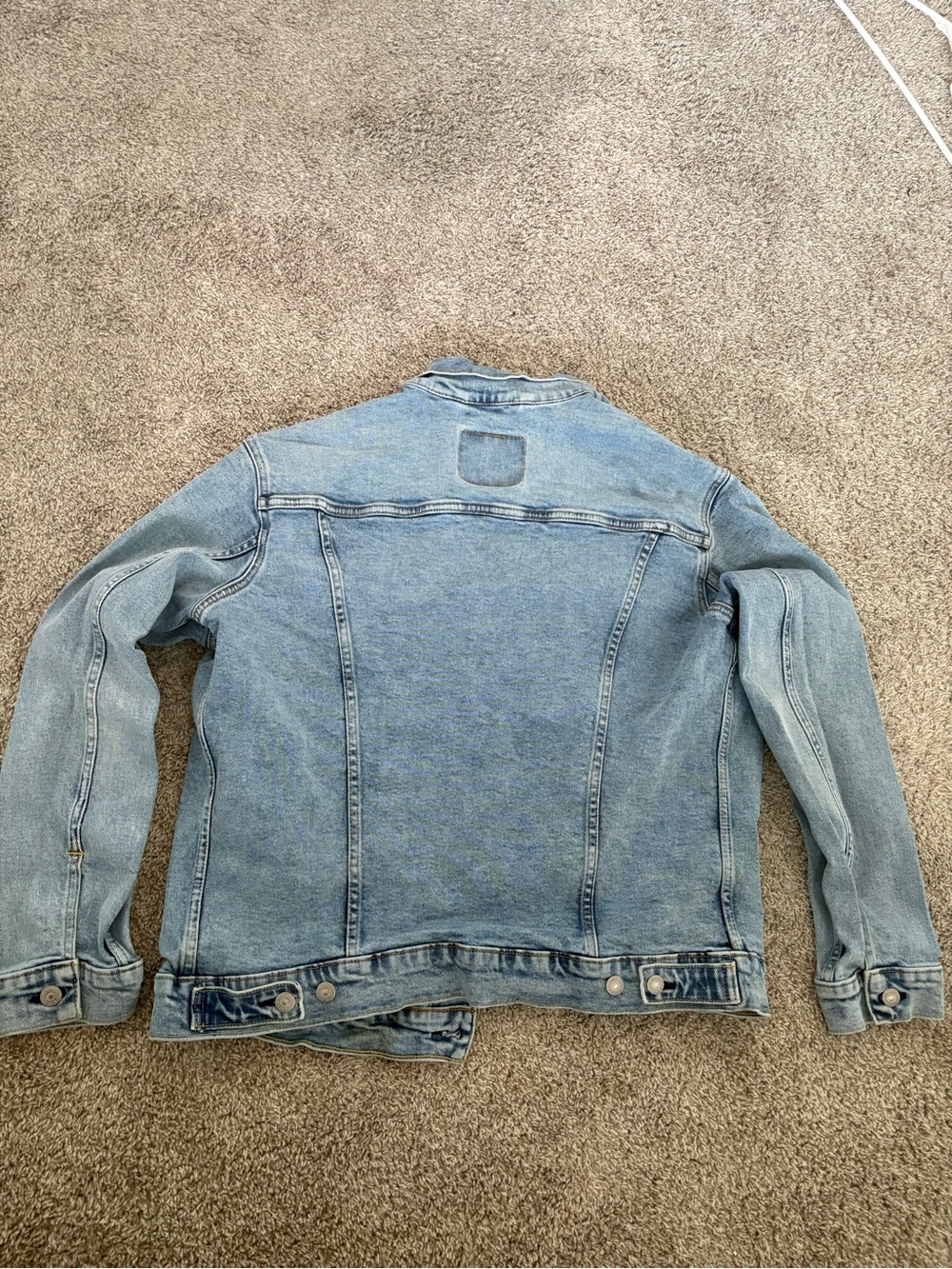 Levi's Light Blue Denim Trucker Jacket - Picture 2 of 5